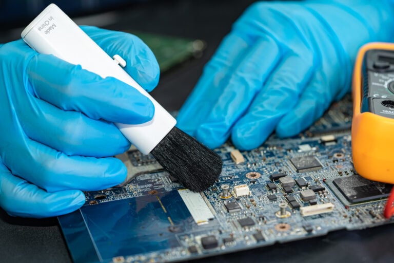 Cleaning PCB