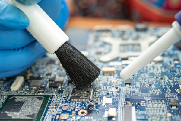 Cleaning PCB